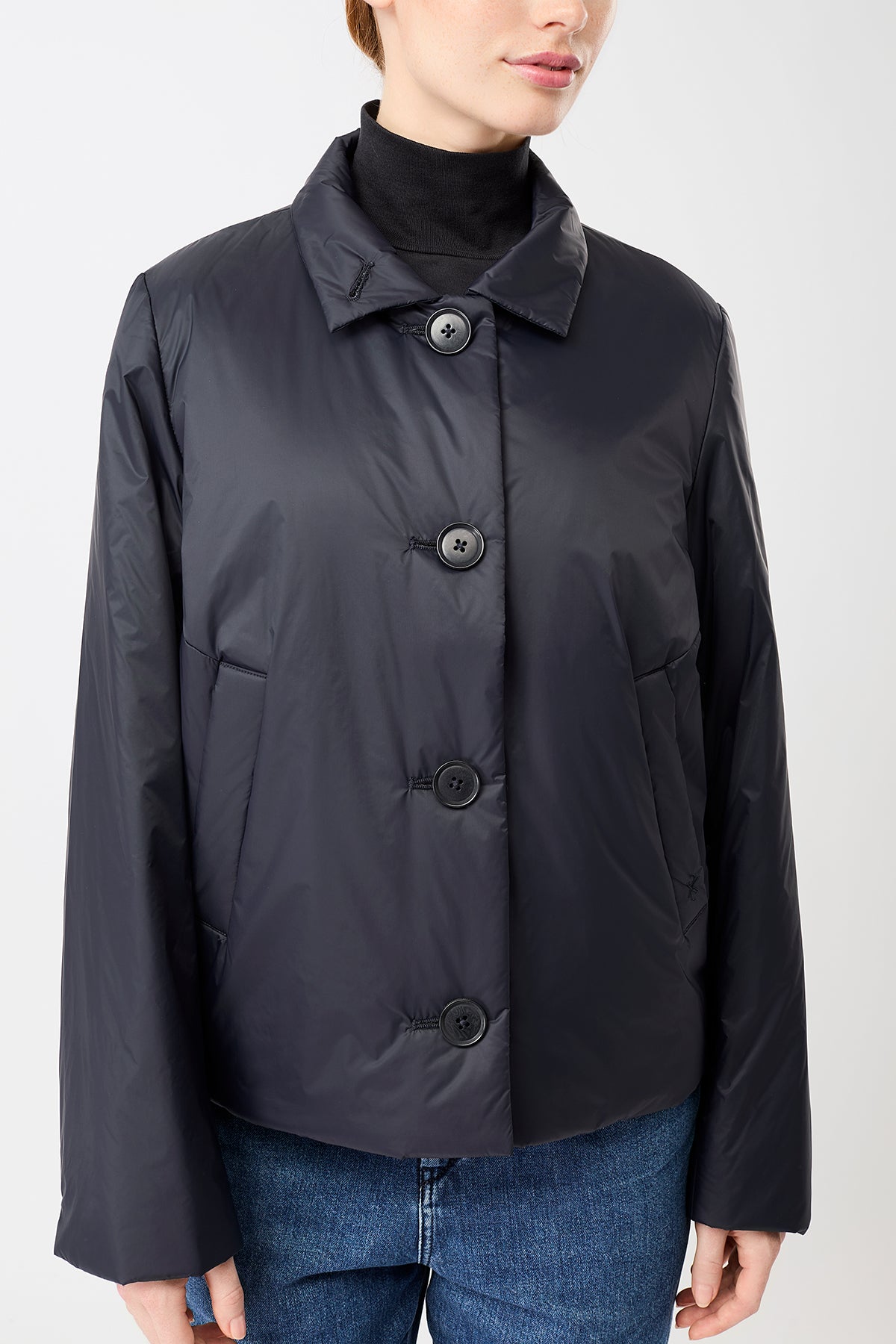 Wattierte Jacke mit kleinem Kragen für Damen in dunkelbau