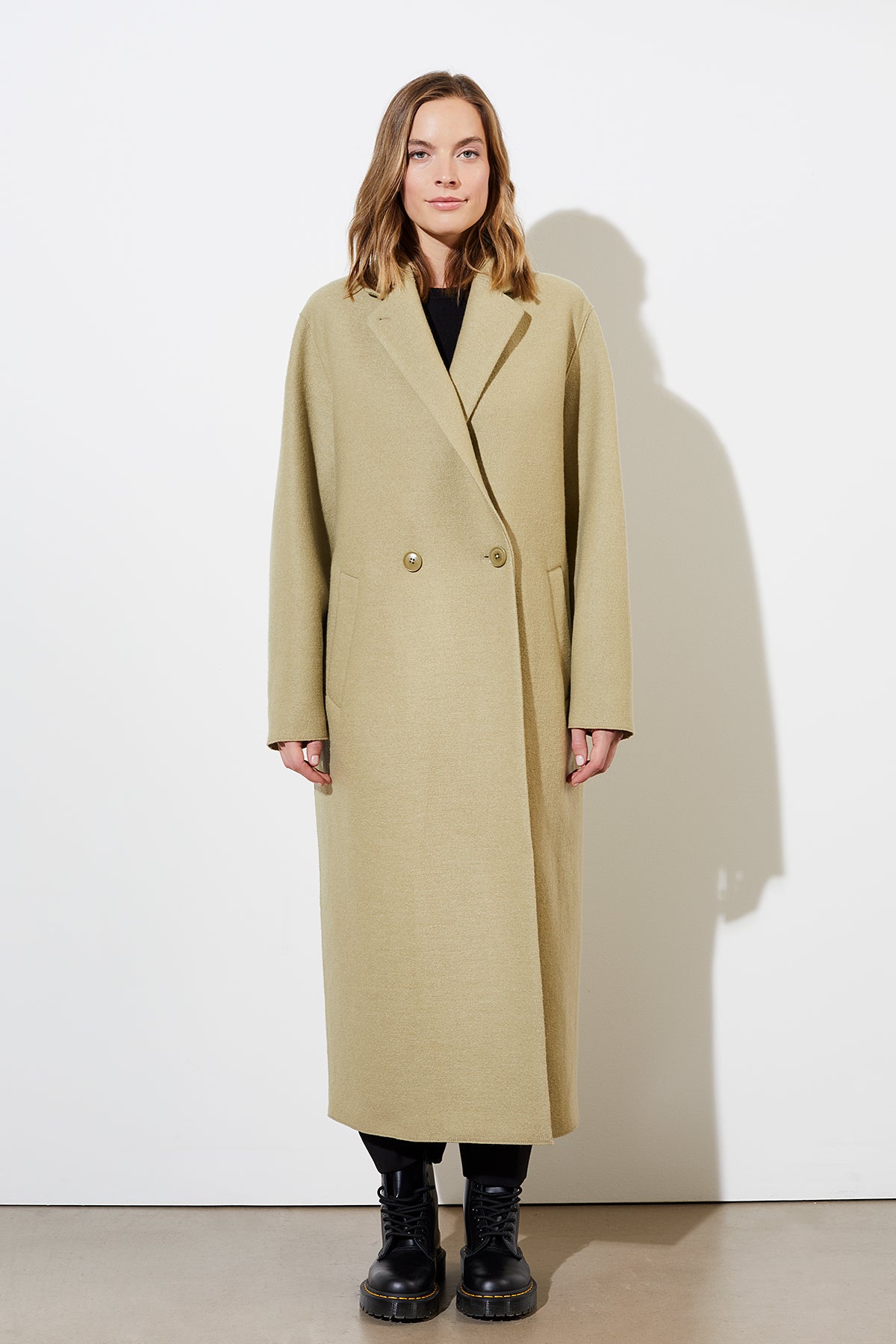 Mantel Coat Deline des Modelabels LangerChen in der Farbe Trail  