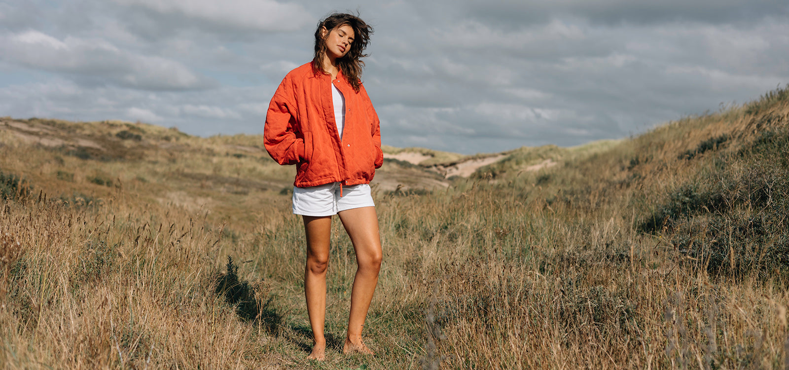 Damen Bomberjacke in poppy rot, dektop ansicht