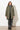Langerchen Parka für Frauen in Grün- Outfit Front