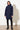 Langerchen Parka für Frauen in Blau- Outfit Front